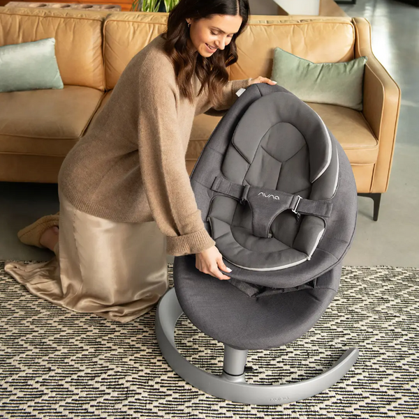 Nuna Leaf Grow with Toybar