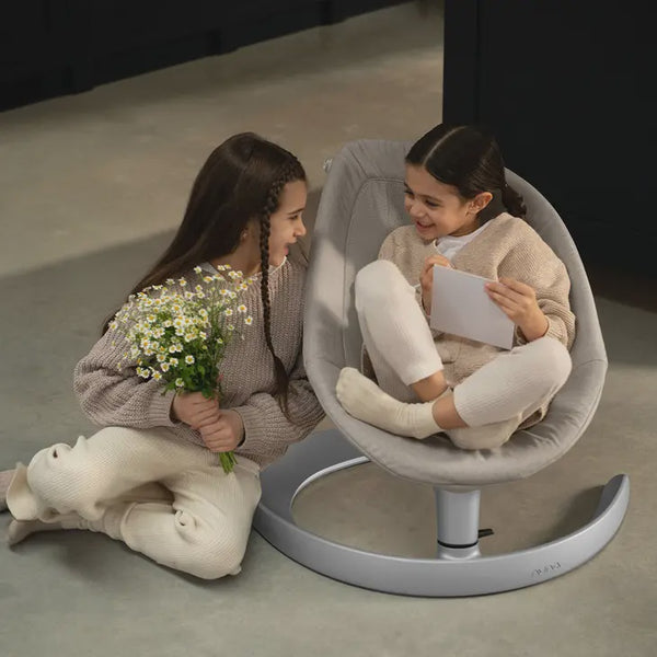 Nuna Leaf Grow with Toybar