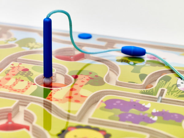 Classic World Zoo Magnet Maze