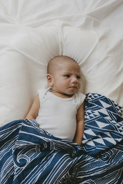 Te Ao Marama Pēpi Wrap - Navy Blue