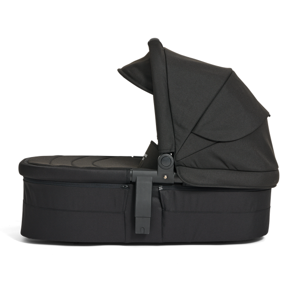 Edwards & Co carrycot 3