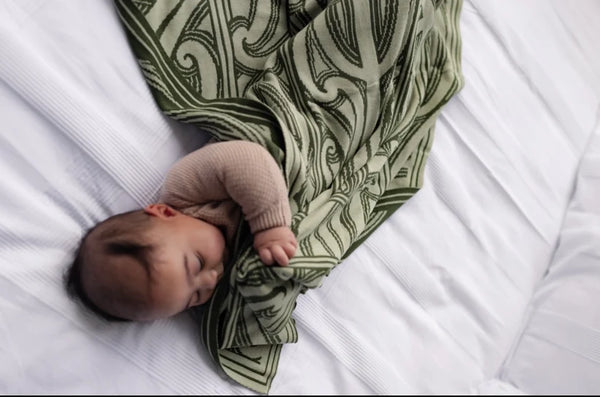 Hawaiiki Pēpi Te Piringa 100% Organic Cotton Blanket - Ngāhere Green