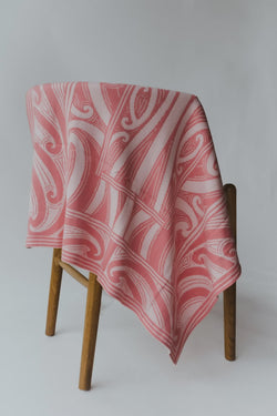 Hawaiiki Pēpi Te Piringa 100% Organic Cotton Blanket - Pink