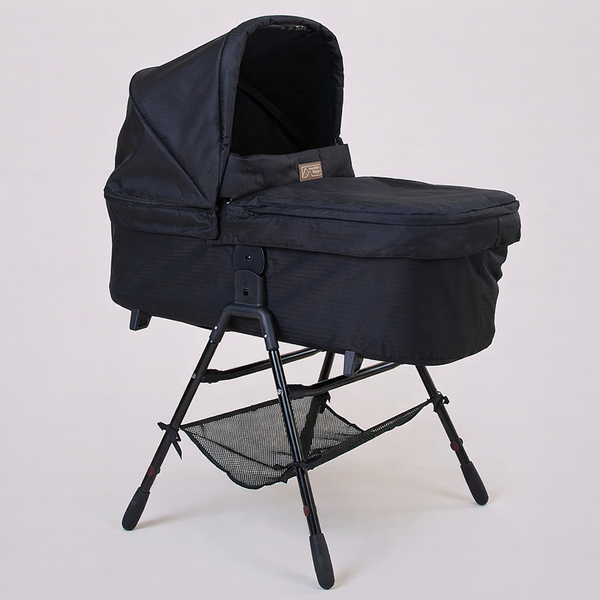 Mountain Buggy carrycot plus™ for duet™ v4