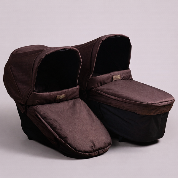 Mountain Buggy carrycot plus™ for duet™ v4