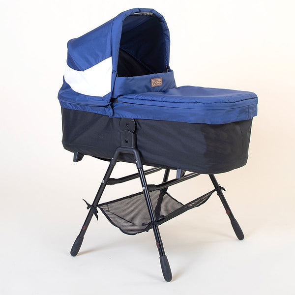 Mountain Buggy carrycot plus™ stand v4